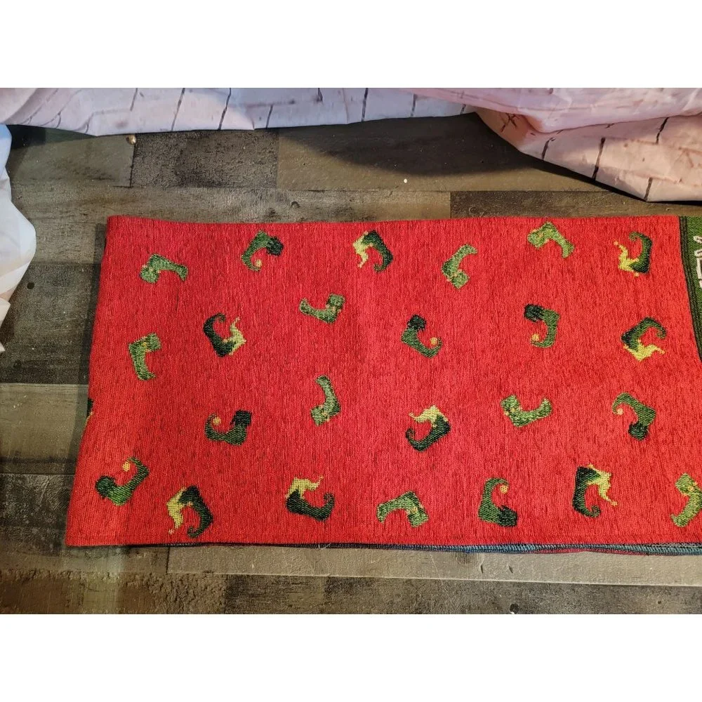 Table runner Elves on duty xmas decor‎